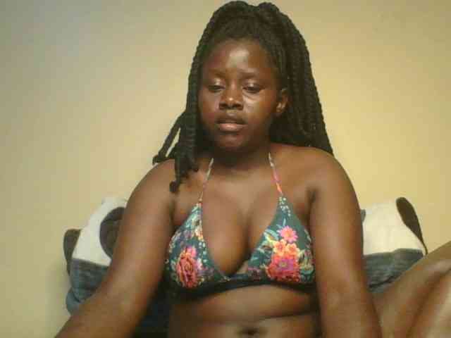 Loviett52 webcam