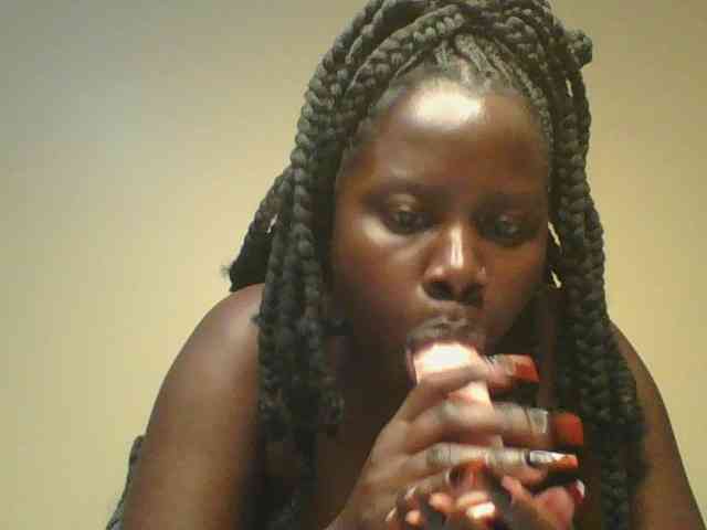 Loviett52 webcam