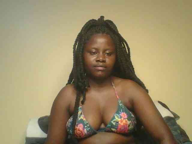 Loviett52 Live Webcam on BongaCams
