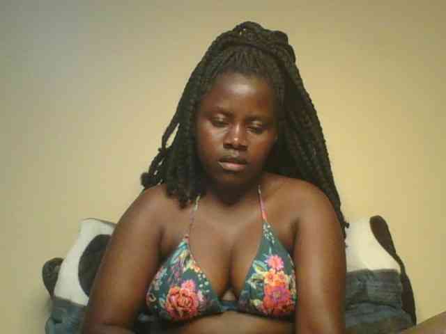 Loviett52 webcam