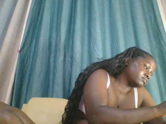 Loviett52 webcam