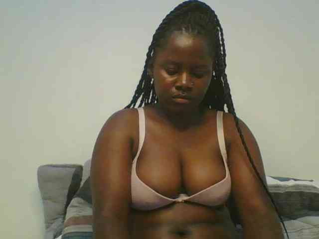 Loviett52 webcam