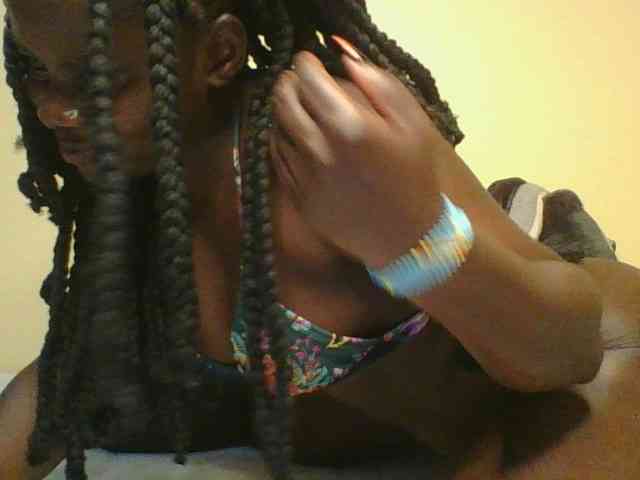 Loviett52 webcam