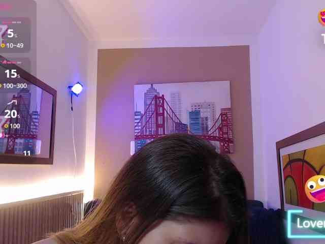 Moonna-linnda Live Webcam on BongaCams