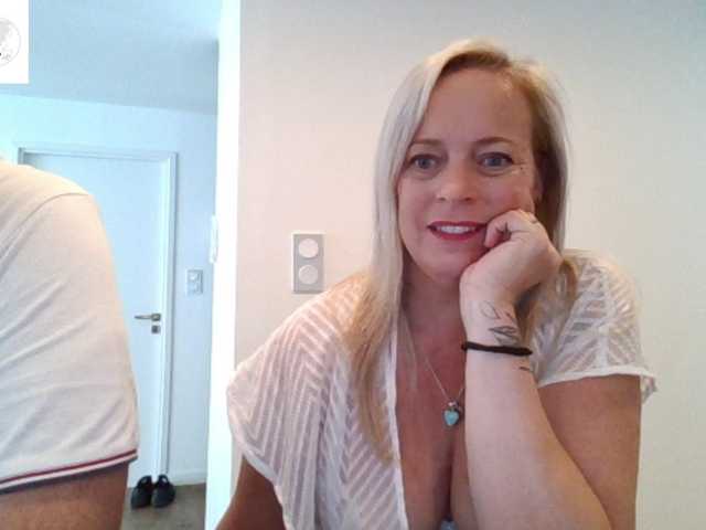 miss-chupagirly live show