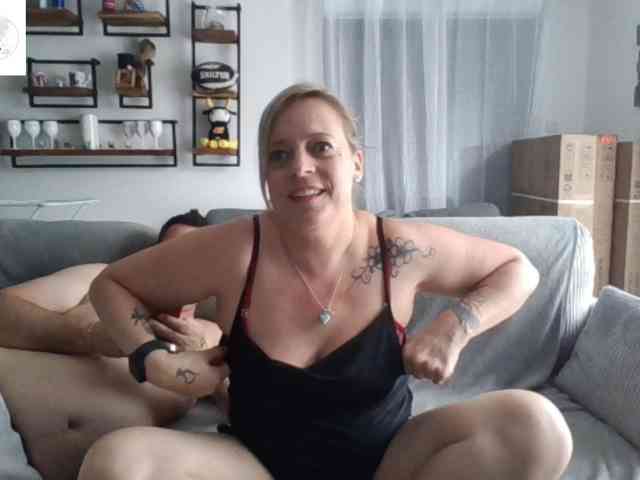 Miss-chupagirly webcam