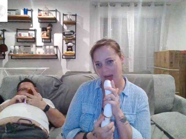 Miss-chupagirly webcam