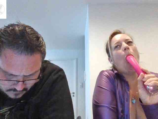 Miss-chupagirly webcam