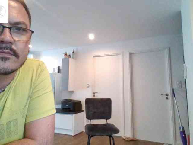 Miss-chupagirly webcam