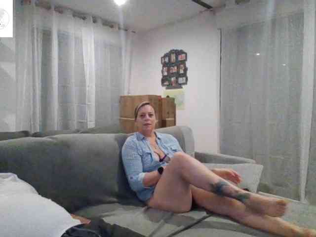 Miss-chupagirly webcam