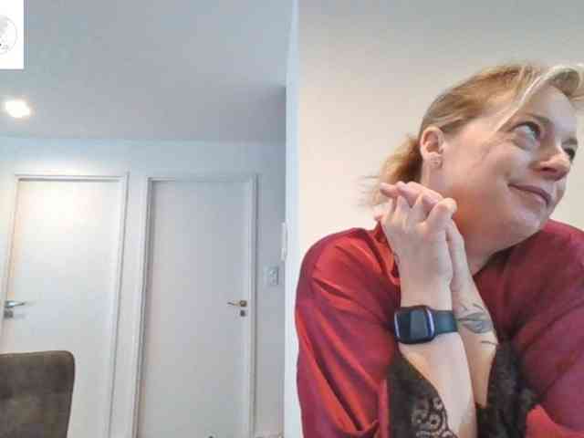 Miss-chupagirly webcam