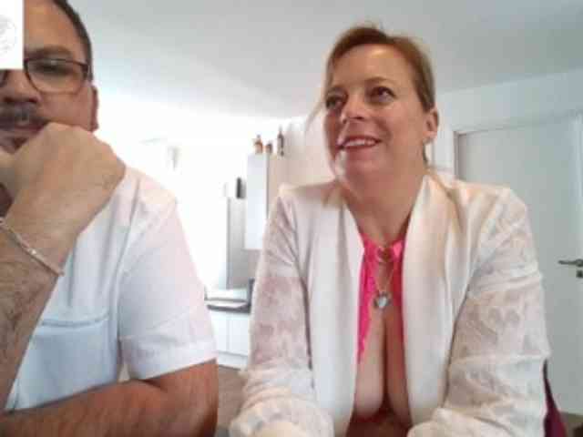 Miss-chupagirly webcam