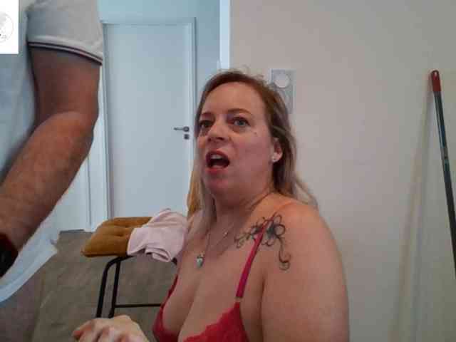 Miss-chupagirly webcam