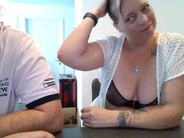 Miss-chupagirly webcam