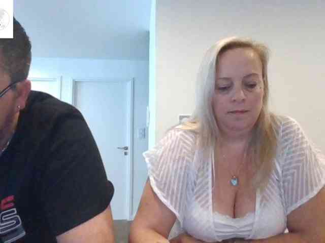 Miss-chupagirly webcam