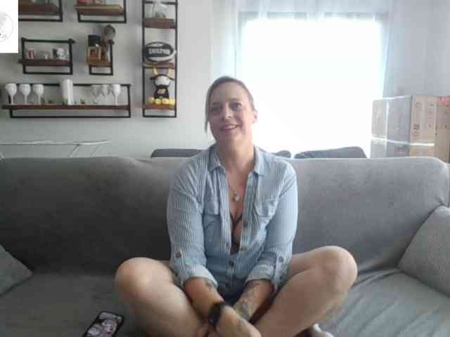 Miss-chupagirly webcam