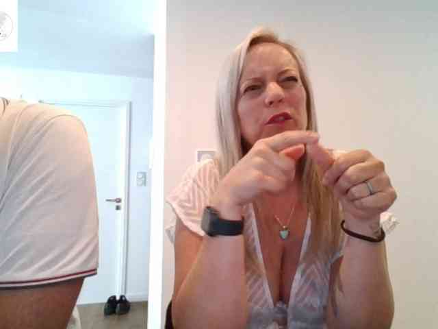 Miss-chupagirly webcam
