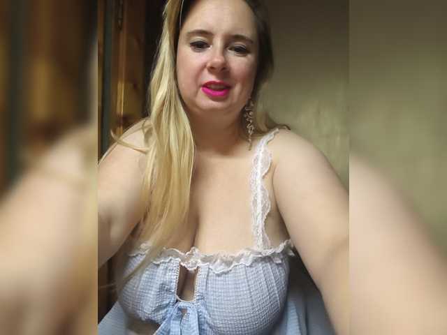 Mila2703 live cam on BongaCams