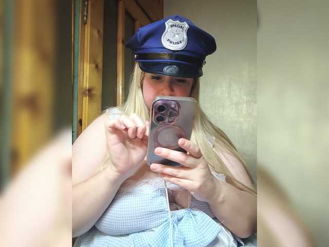 Mila2703 live cam preview