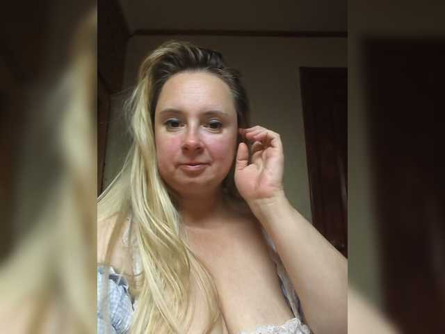 Mila2703 live cam on BongaCams