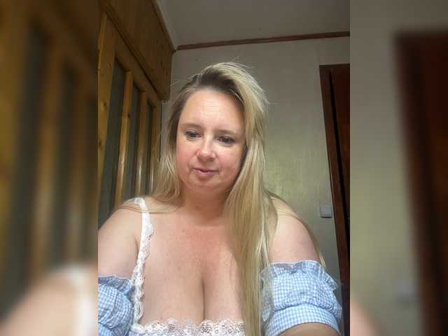 Mila2703 live cam on BongaCams