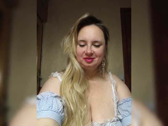 Mila2703 live cam on BongaCams