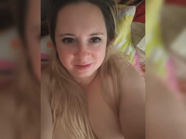 Mila2703, en directo ahora en BongaCams
