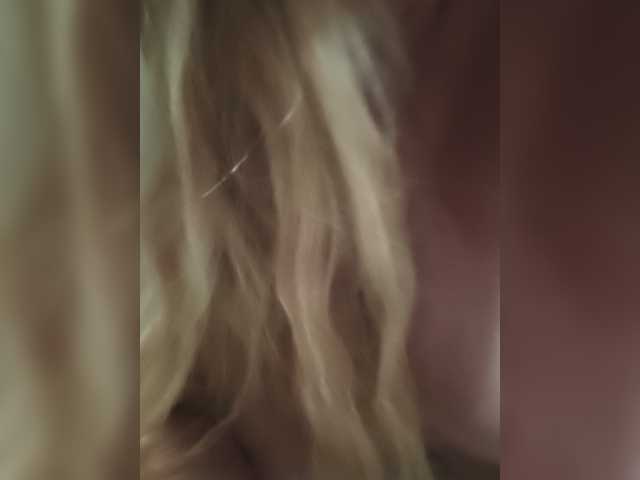 Mila2703 live cam on BongaCams