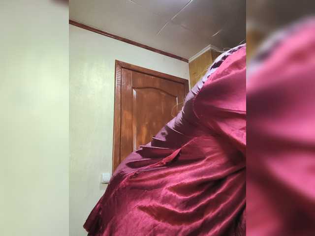 Mila2703 live cam on BongaCams