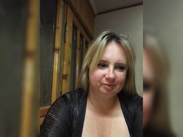 Mila2703 live cam on BongaCams