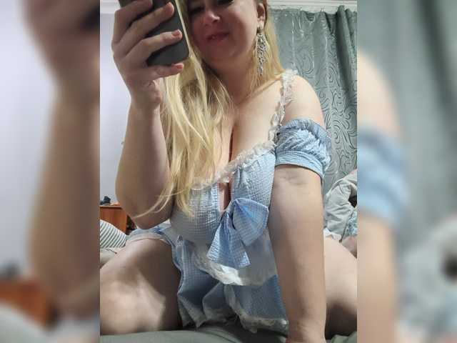 Mila2703 live cam on BongaCams