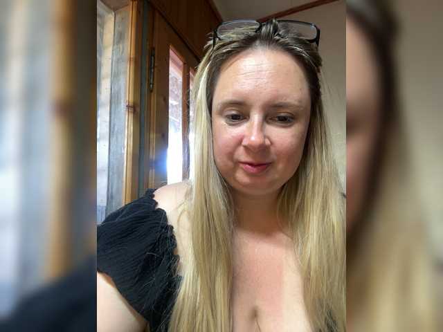 Mila2703 live cam on BongaCams