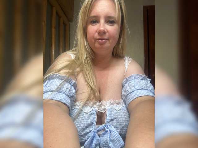 Mila2703 live cam on BongaCams
