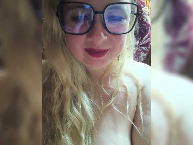 Mila2703 live cam on BongaCams