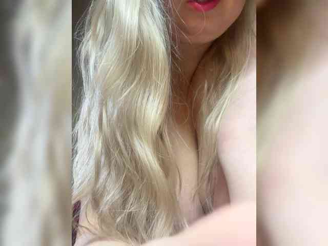 Mila2703 webcam