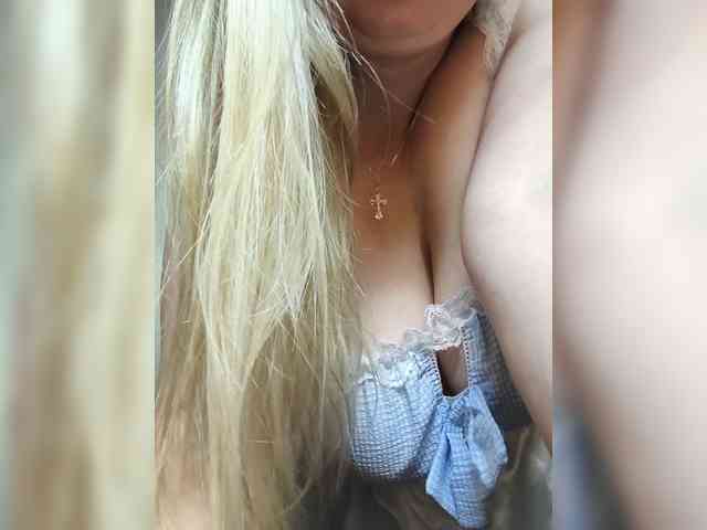 Mila2703 webcam