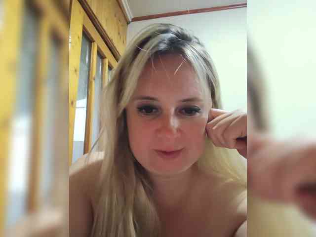 Mila2703 webcam