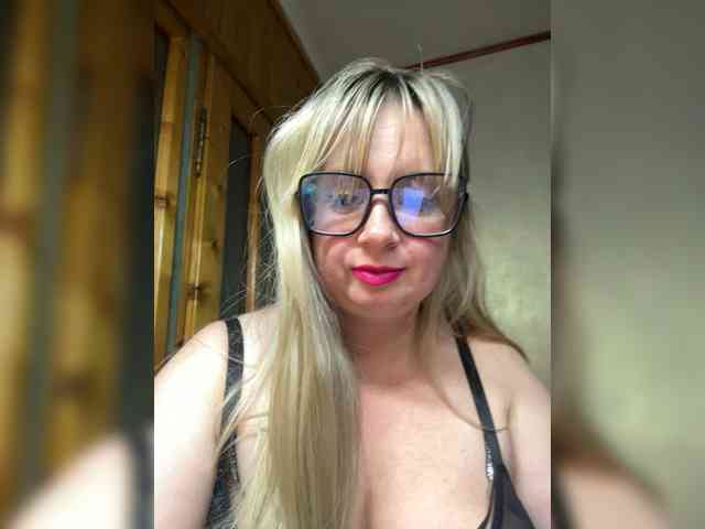 Mila2703 webcam