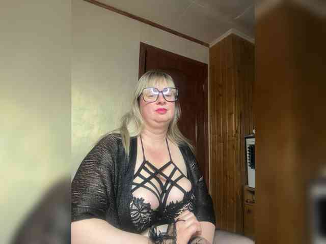 Mila2703 webcam