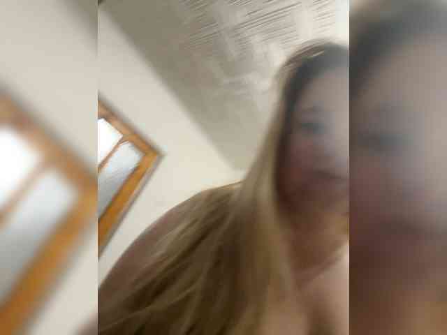 Mila2703 webcam