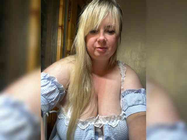 Mila2703 webcam