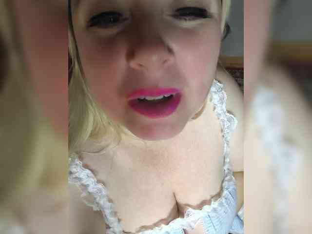 Mila2703 webcam