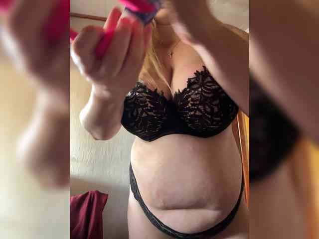 Mila2703 webcam