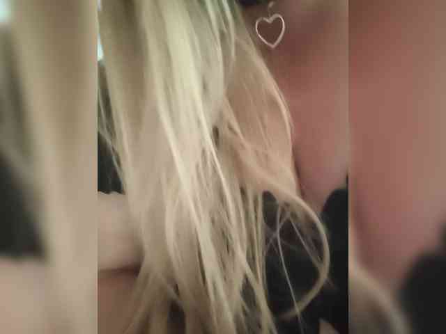 Mila2703 webcam