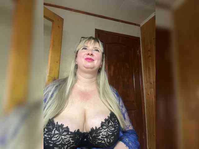 Mila2703 webcam