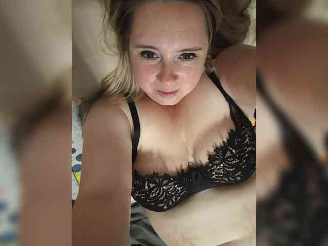 Mila2703 webcam