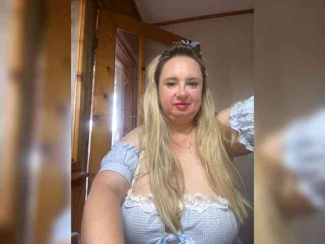 Mila2703 webcam