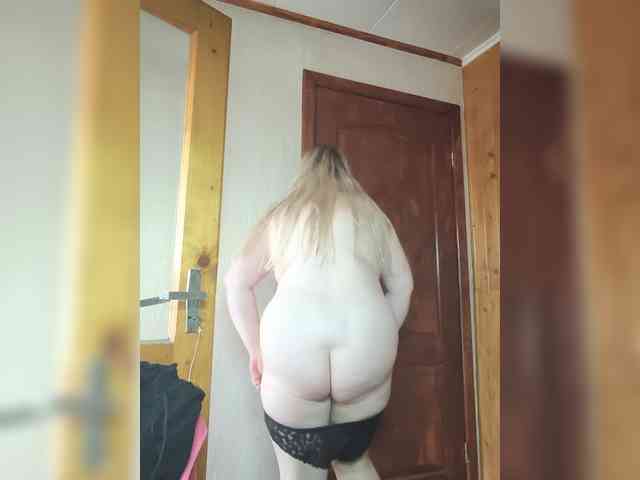 Mila2703 webcam