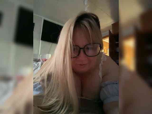 Mila2703 webcam