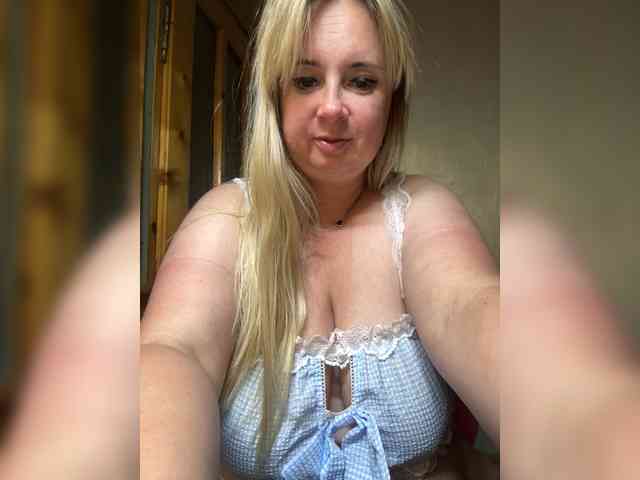 Mila2703 webcam